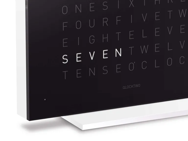 【極美品】QLOCKTWO TOUCH 日本語 ドイツ製インテリアウォッチ QLOCKTWO(クロックツー)、文章で時刻を表示する「ドイツ製モダン