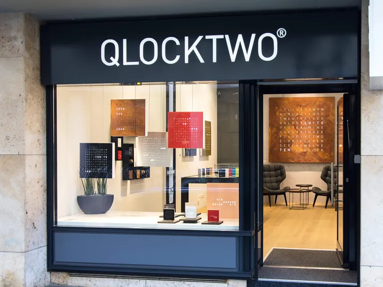 qlocktwo