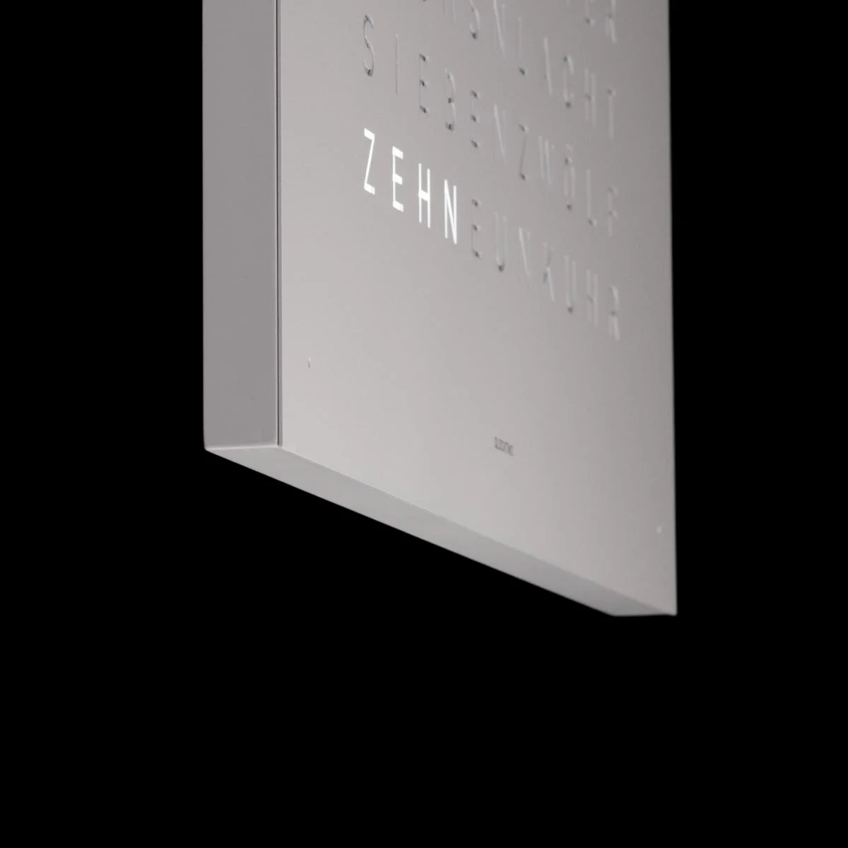 white pepper monochrom detail